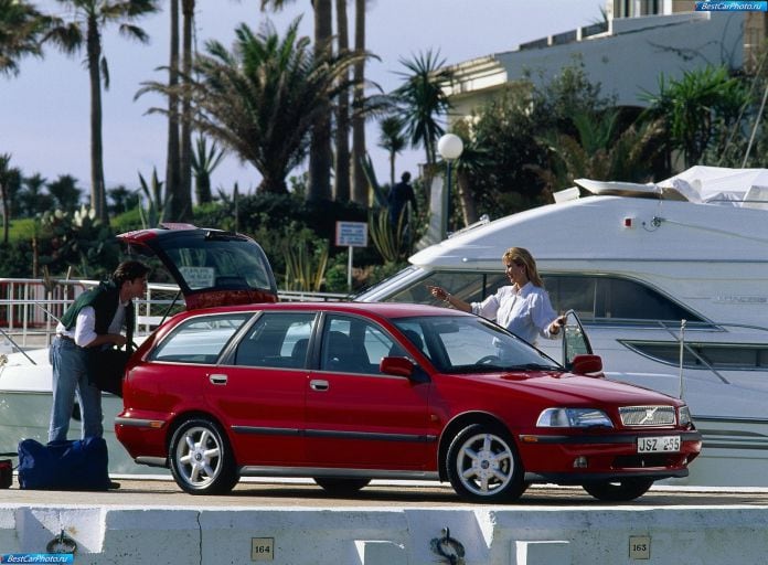 2001 Volvo V40 - фотография 11 из 37