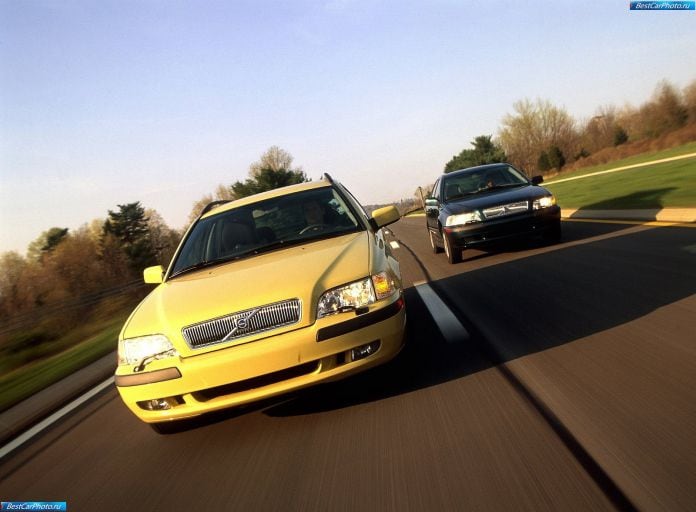 2001 Volvo V40 - фотография 24 из 37
