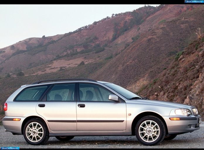 2001 Volvo V40 - фотография 34 из 37
