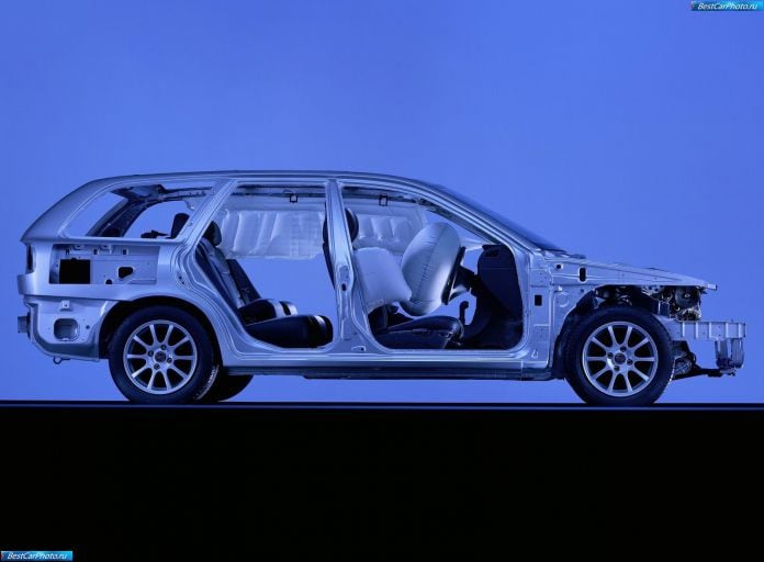 2001 Volvo V40 - фотография 36 из 37