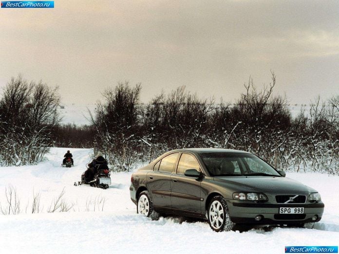 2002 Volvo S60 Awd - фотография 2 из 20