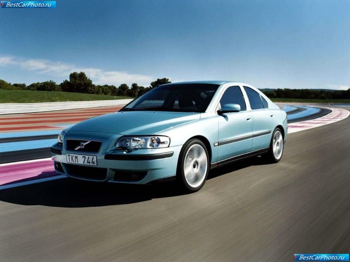 2003 Volvo S60 R - фотография 10 из 35