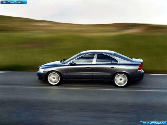 2003 Volvo S60 R - фотография 17 из 35