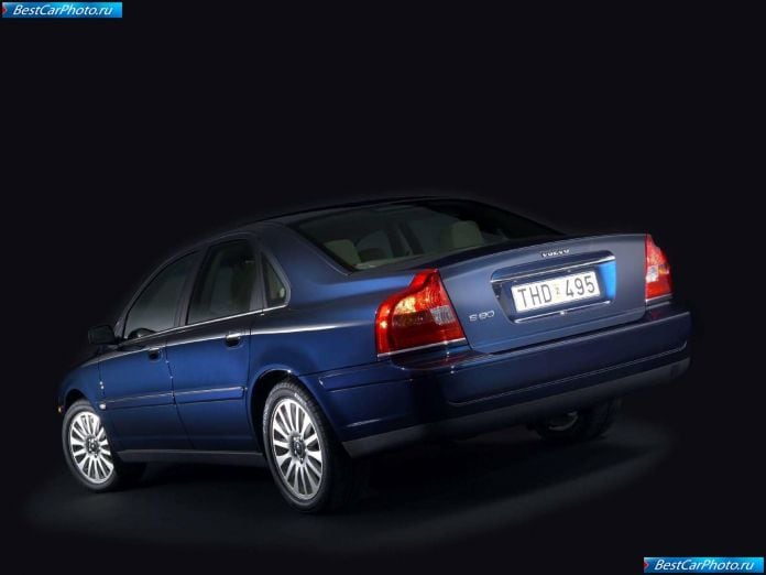 2003 Volvo S80 - фотография 4 из 23
