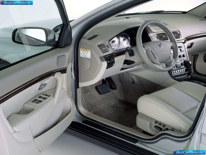 2003 Volvo S80 - фотография 7 из 23