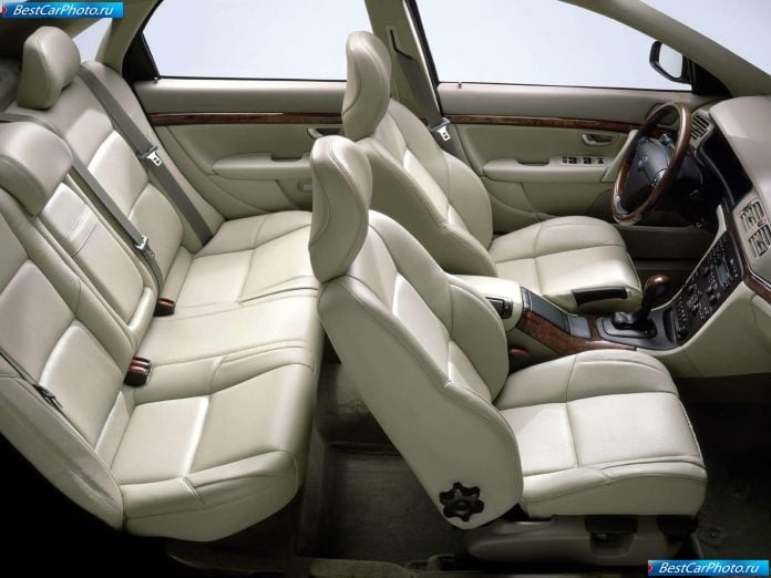 2003 Volvo S80 - фотография 10 из 23