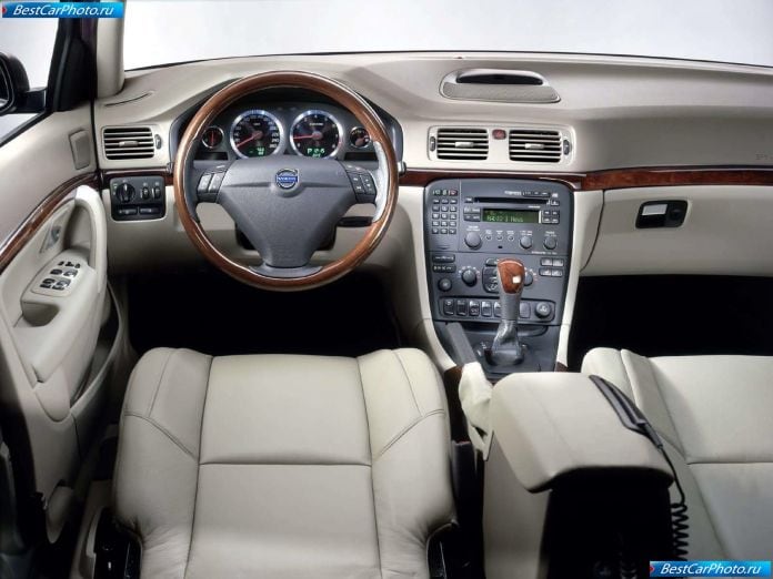 2003 Volvo S80 - фотография 11 из 23