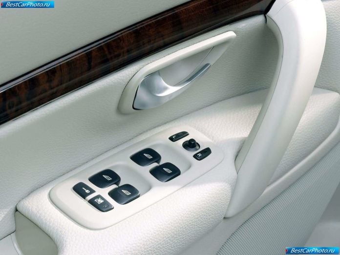 2003 Volvo S80 - фотография 17 из 23