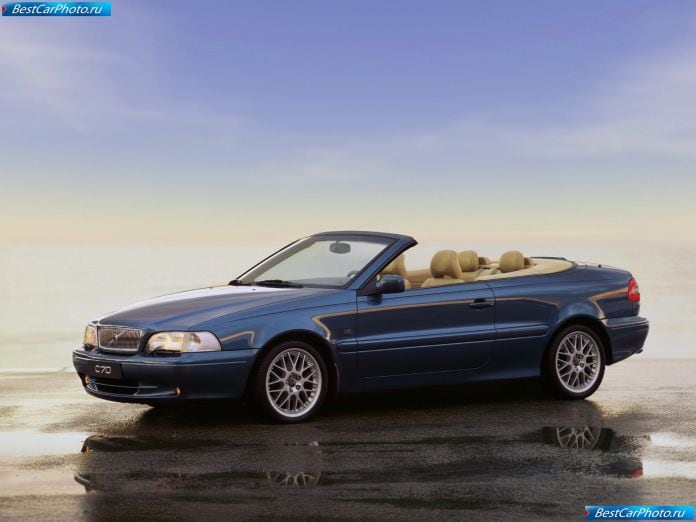 2004 Volvo C70 Convertible - фотография 1 из 36