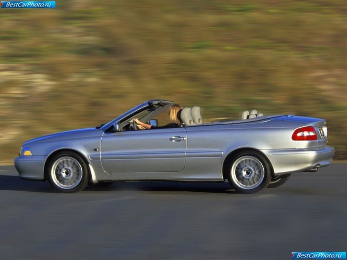 2004 Volvo C70 Convertible - фотография 19 из 36