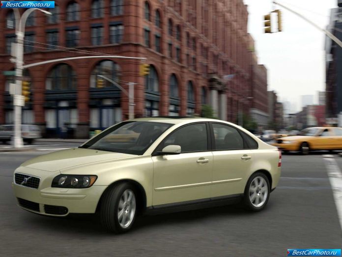 2004 Volvo S40 - фотография 1 из 39