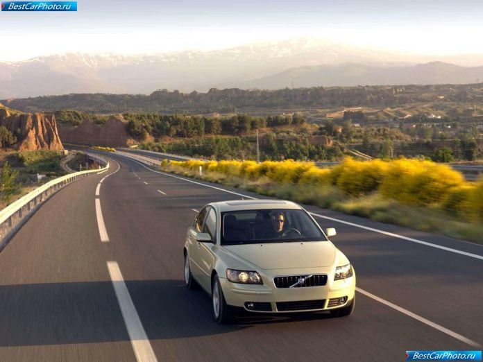 2004 Volvo S40 - фотография 6 из 39