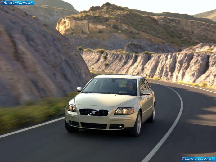 2004 Volvo S40 - фотография 11 из 39