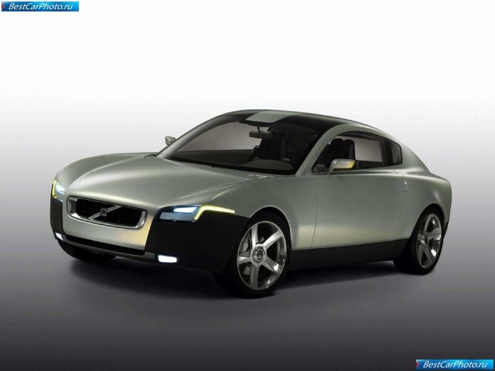 2004 Volvo Ycc Concept - фотография 1 из 39