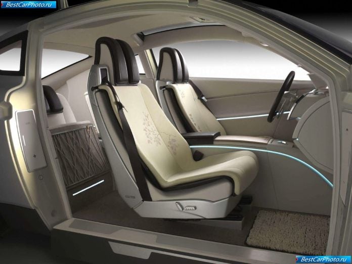 2004 Volvo Ycc Concept - фотография 19 из 39