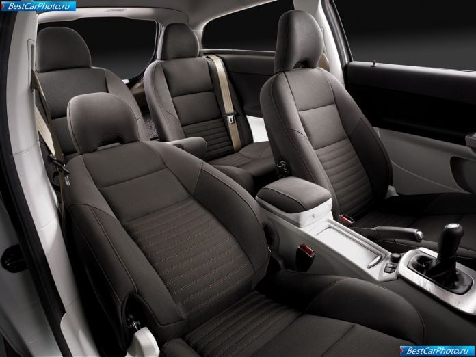 2005 Volvo C30 Design Concept - фотография 13 из 22