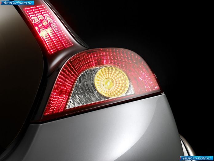 2005 Volvo C30 Design Concept - фотография 22 из 22