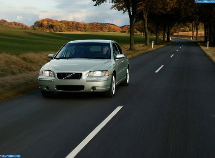 2005 Volvo S60 - фотография 19 из 71