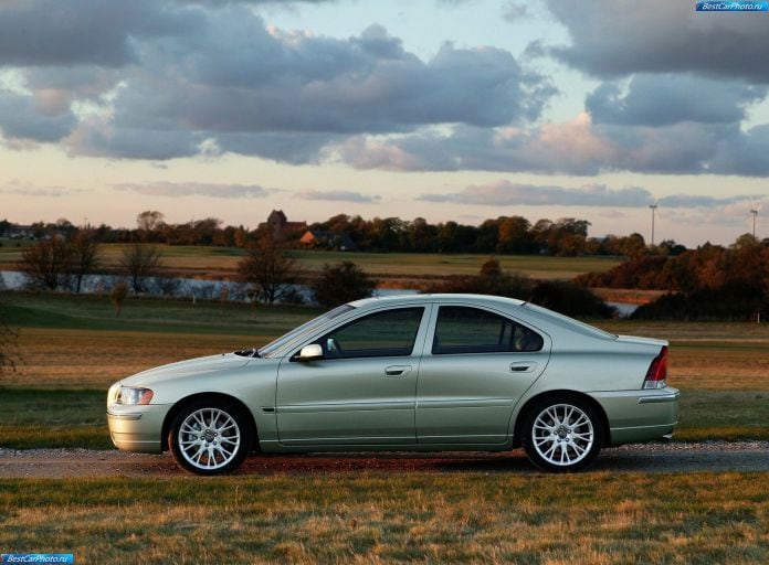 2005 Volvo S60 - фотография 23 из 71