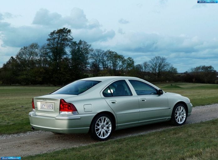2005 Volvo S60 - фотография 29 из 71