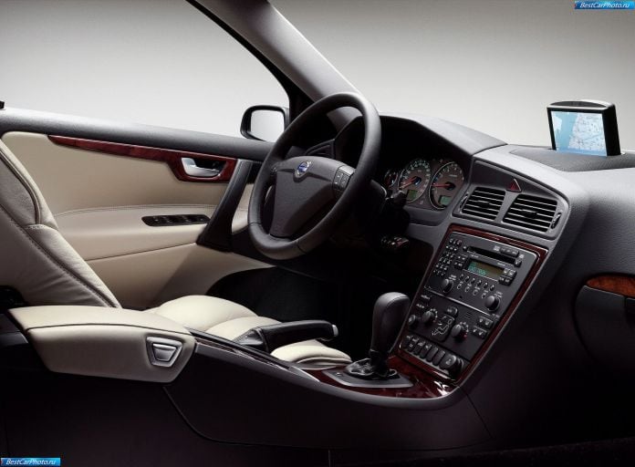 2005 Volvo S60 - фотография 40 из 71
