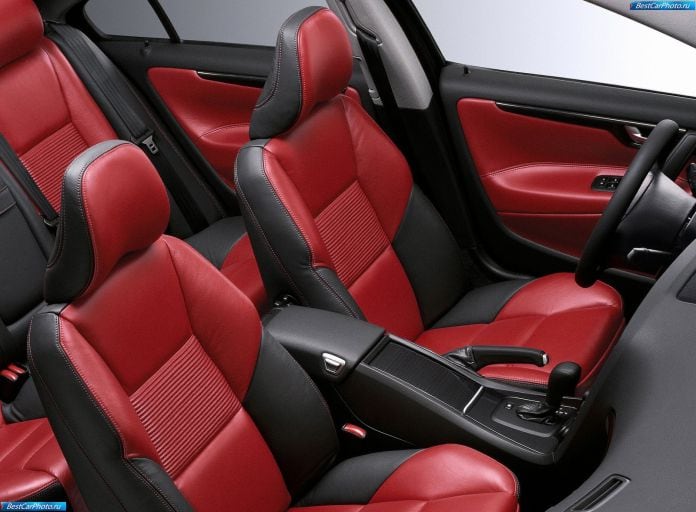 2005 Volvo S60 - фотография 43 из 71