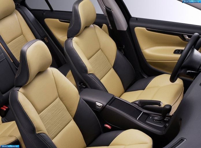 2005 Volvo S60 - фотография 45 из 71