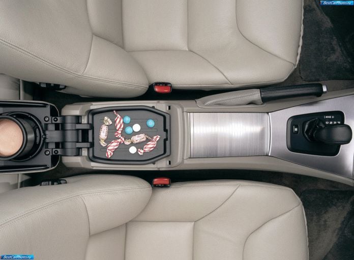 2005 Volvo S60 - фотография 53 из 71