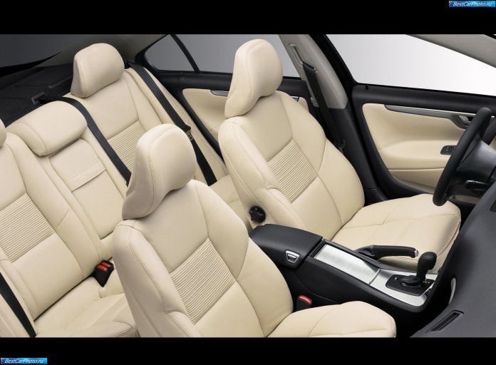 2005 Volvo S60 - фотография 66 из 71