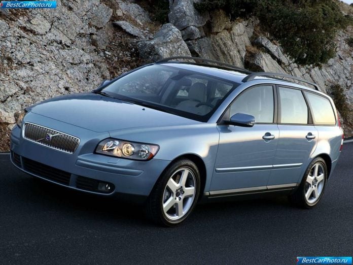 2005 Volvo V50 - фотография 2 из 39