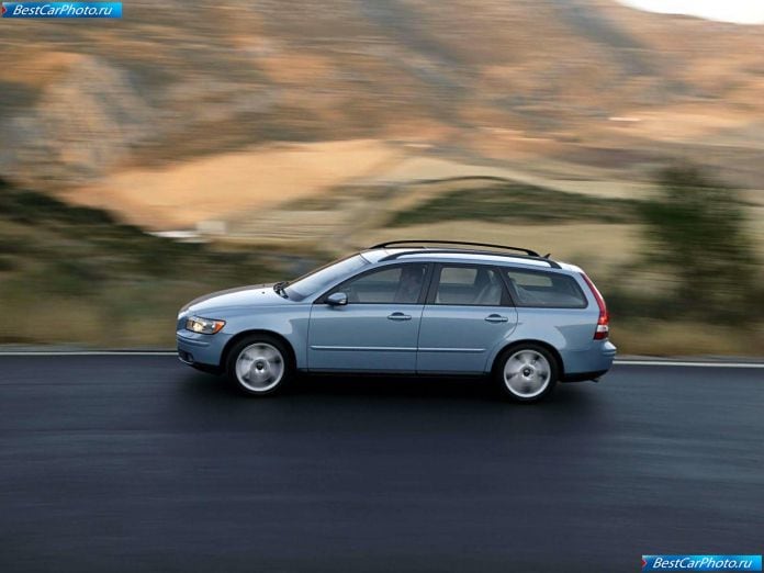 2005 Volvo V50 - фотография 14 из 39
