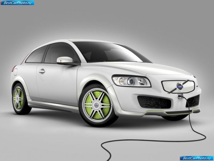 2007 Volvo Recharge Concept - фотография 1 из 12