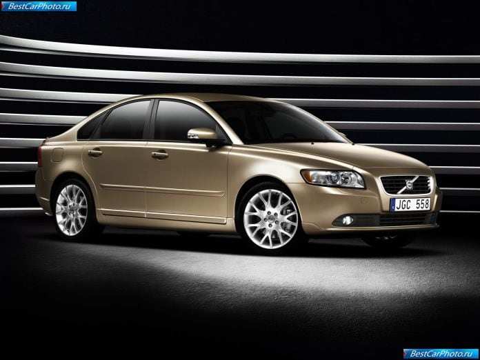 2008 Volvo S40 - фотография 1 из 16
