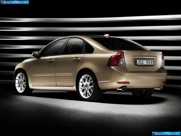 2008 Volvo S40 - фотография 6 из 16