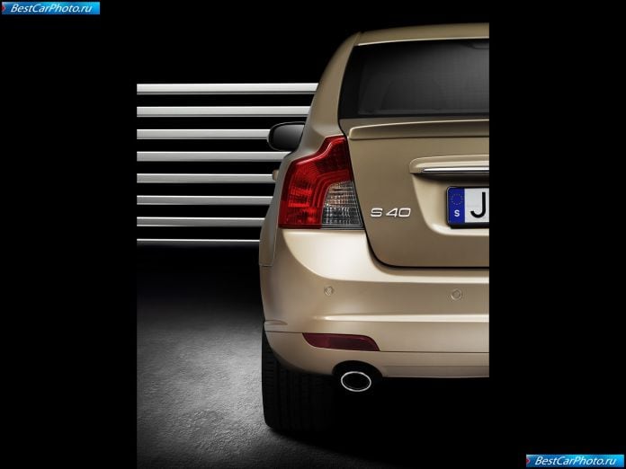 2008 Volvo S40 - фотография 13 из 16
