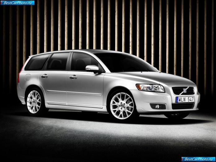 2008 Volvo V50 - фотография 1 из 27