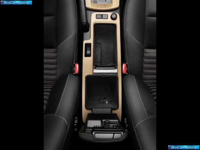 2008 Volvo V50 - фотография 22 из 27