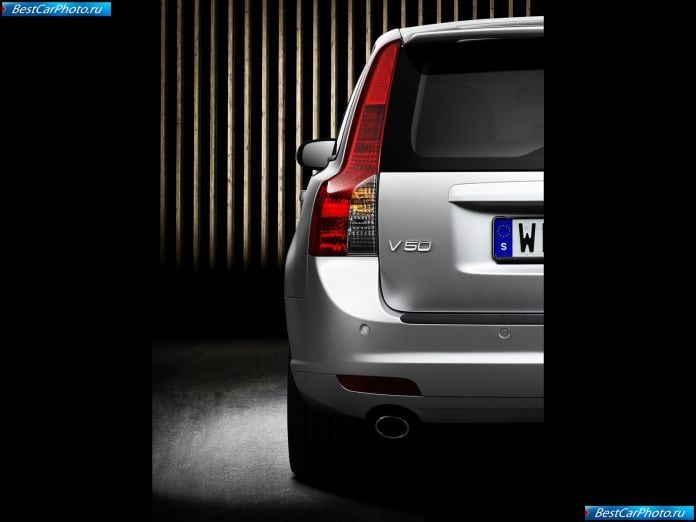 2008 Volvo V50 - фотография 25 из 27