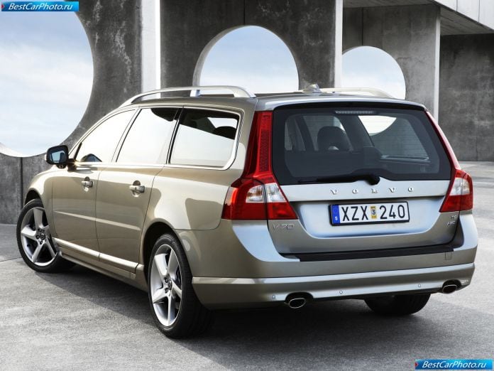 2008 Volvo V70 - фотография 9 из 31