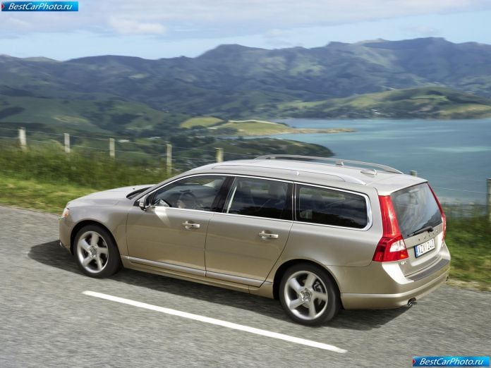 2008 Volvo V70 - фотография 10 из 31