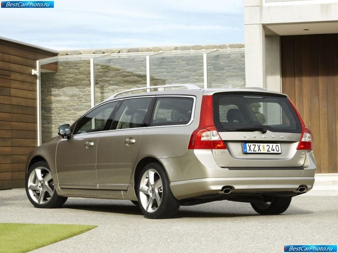 2008 Volvo V70 - фотография 12 из 31