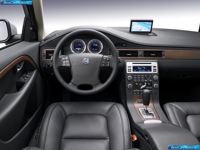 2008 Volvo V70 - фотография 15 из 31