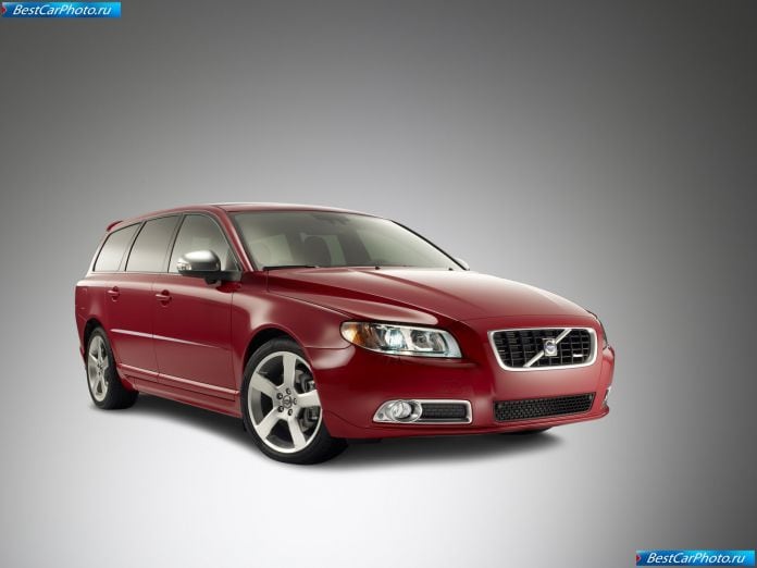 2008 Volvo V70 R-design - фотография 1 из 13