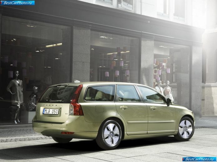 2009 Volvo V50 Drive - фотография 3 из 5