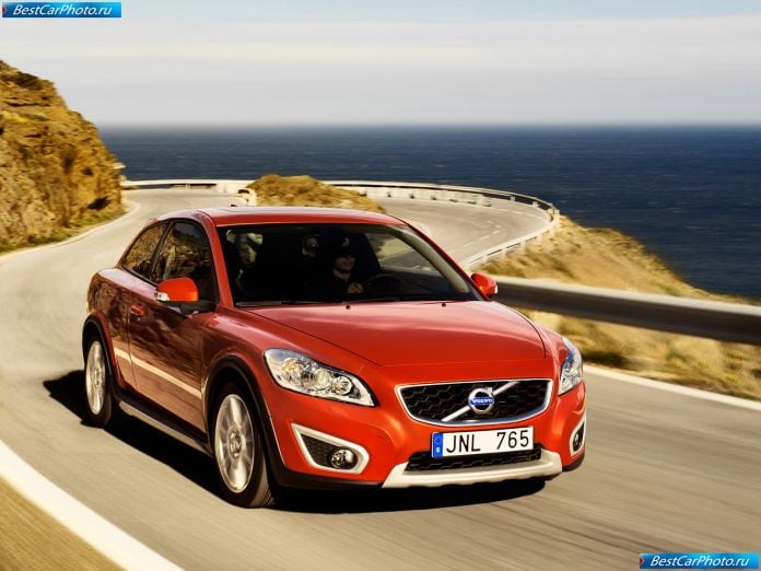 2010 Volvo C30 - фотография 1 из 16