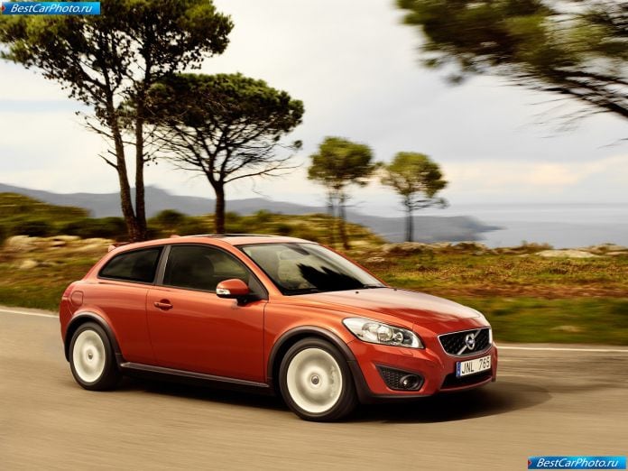 2010 Volvo C30 - фотография 7 из 16