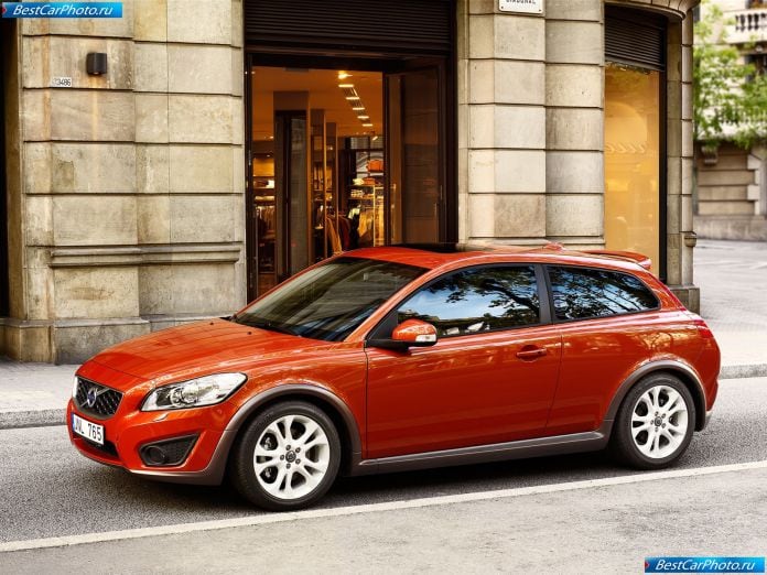 2010 Volvo C30 - фотография 9 из 16