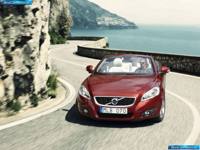 2010 Volvo C70 - фотография 10 из 16