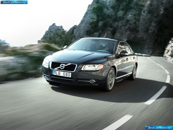 2010 Volvo S80 - фотография 5 из 25