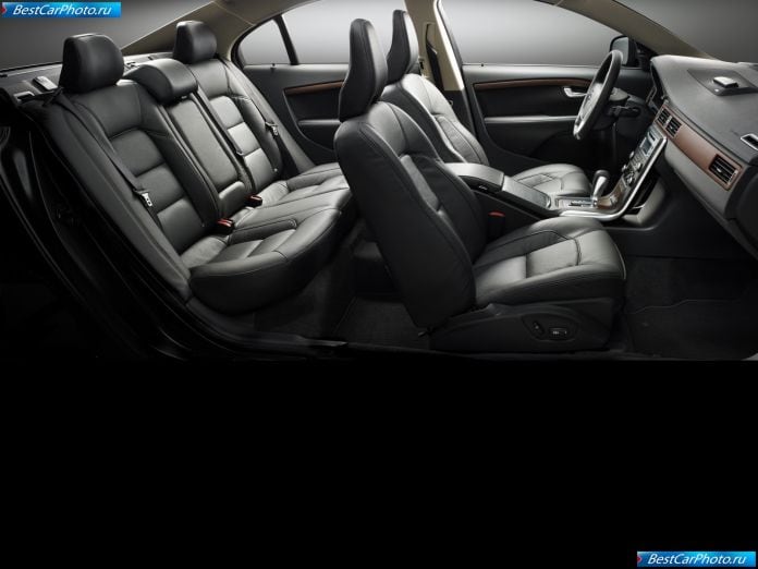 2010 Volvo S80 - фотография 16 из 25